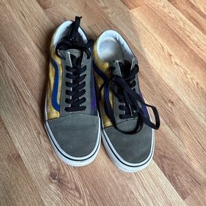 Old school Vans multi color mismatch sneaker